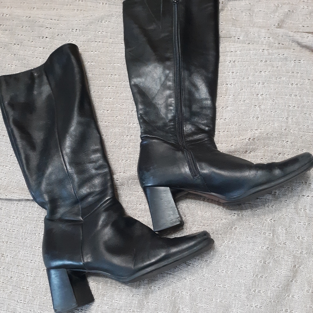 Black boots